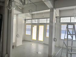 Sims Avenue (D14), Shop House #637190401